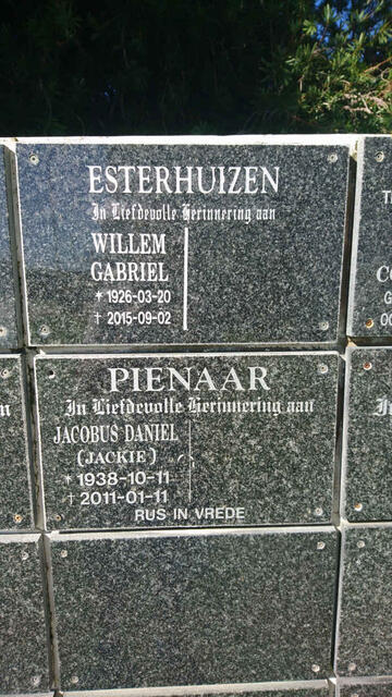 ESTERHUIZEN Willem Gabriel 1926-2015 :: PIENAAR Jacobus Daniel 1938-2011
