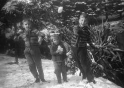 Siblings in snow 1962