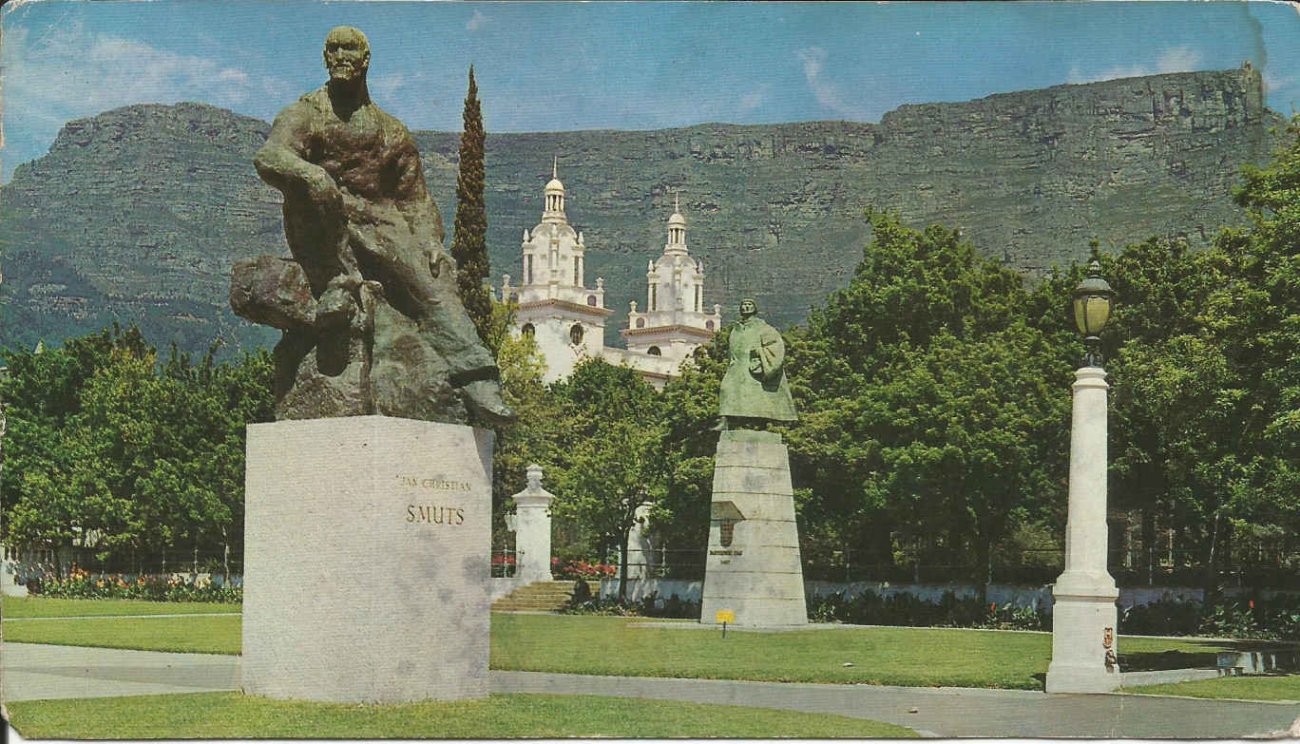 Kaapstad, Standbeelde Jan Smuts &amp; Bartholomeus Dias met agter T