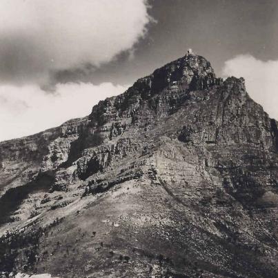 Table Mountian with lower and upper cableway stations