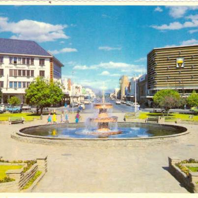 QUEENSTOWN - The Hexagon &amp; Cathcart Street