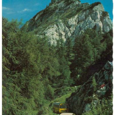 Kahlstein House (1434 m) and Rock Cross
