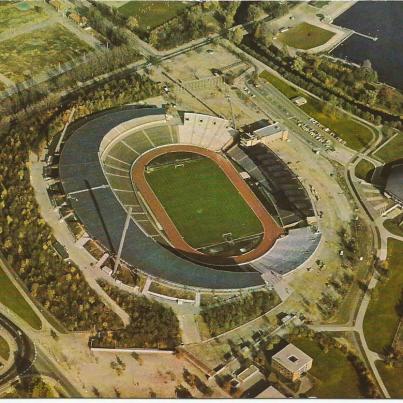 Hannover, Das umgebaute Niedersachsenstadion und das Stadionbad